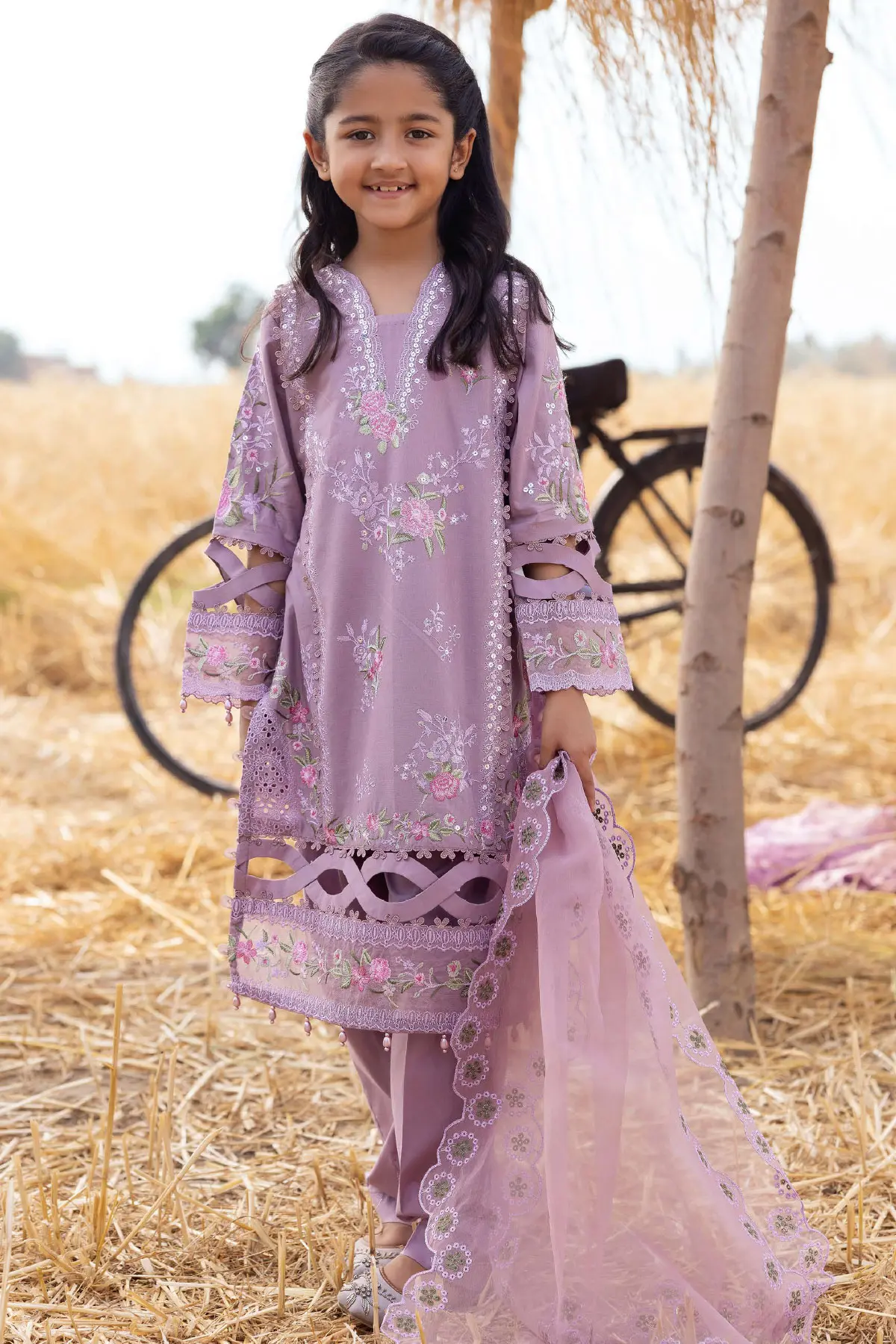 Ayeza khan Heer luxe Eid edit kids collection - Image 2